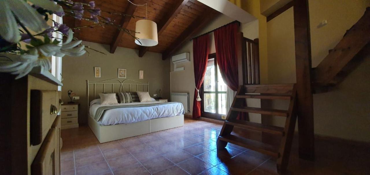 Hotel Casa Tejedor Las Almunias Exterior photo